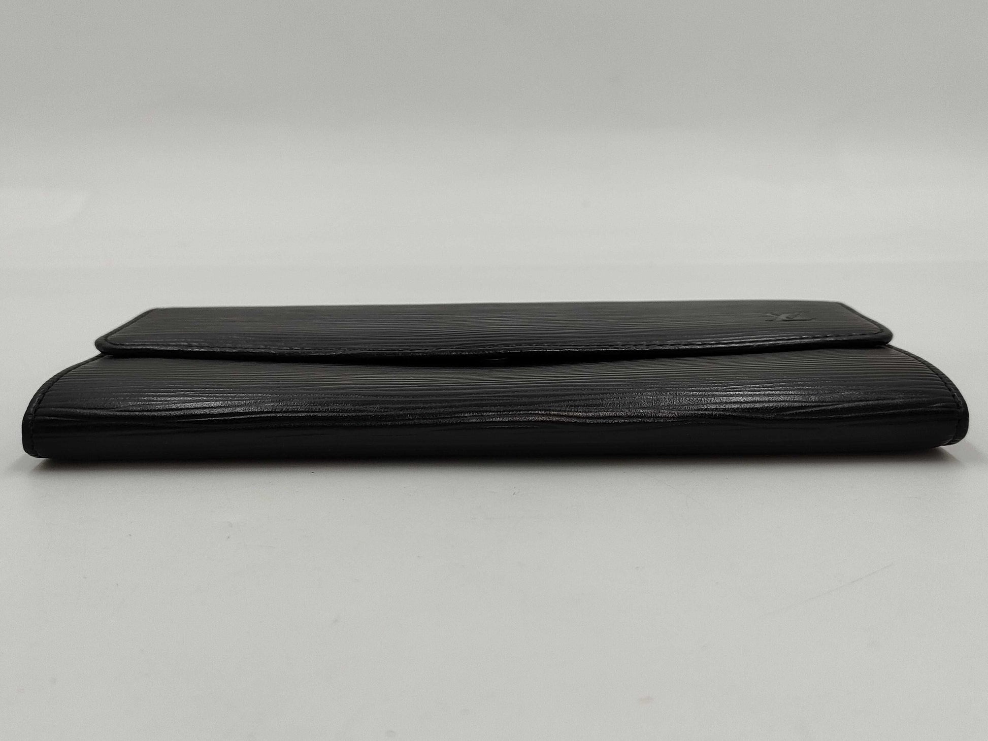 LOUIS VUITTON Epi Portefeuille Sarah Wallet