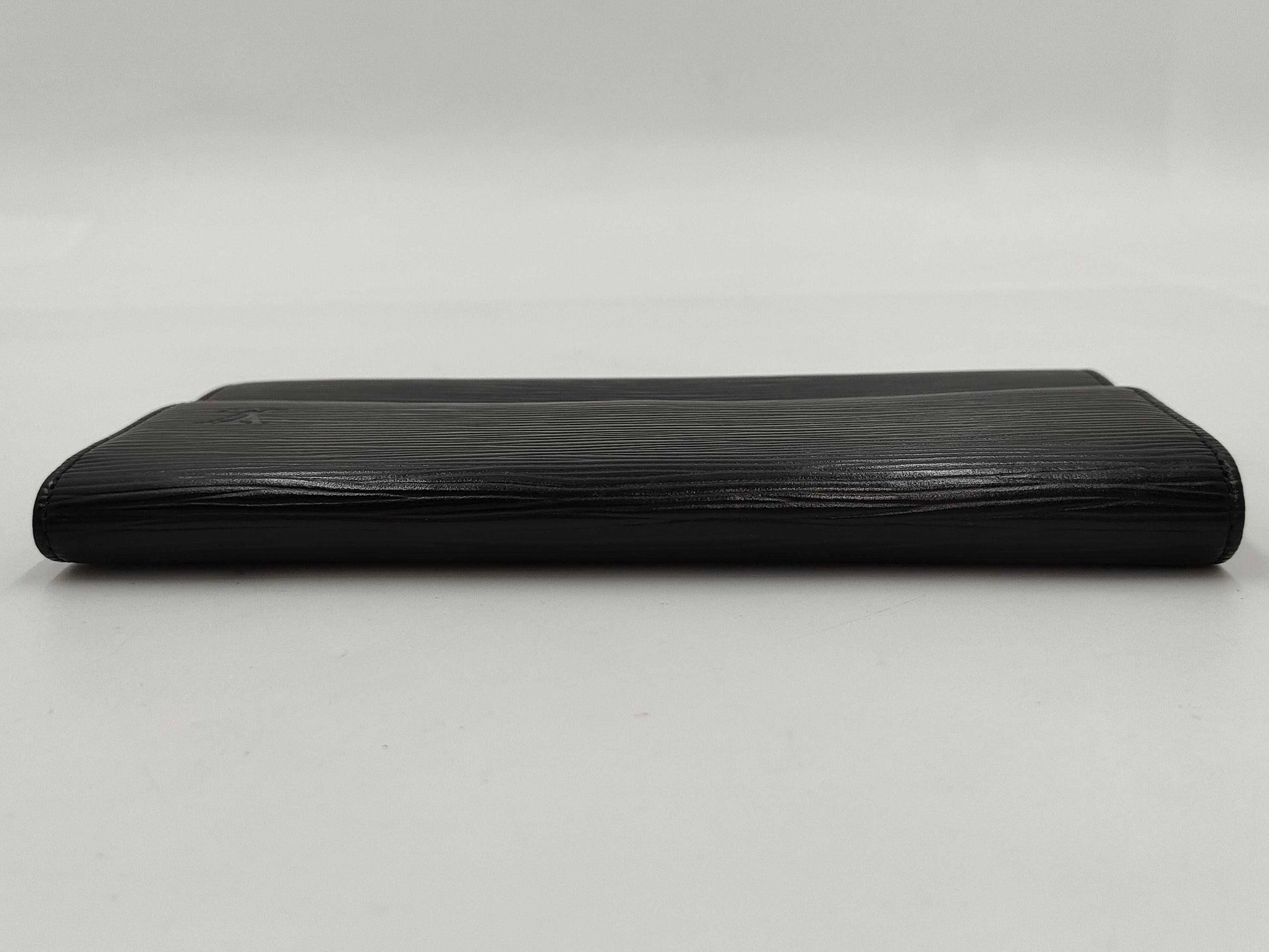 LOUIS VUITTON Epi Portefeuille Sarah Wallet