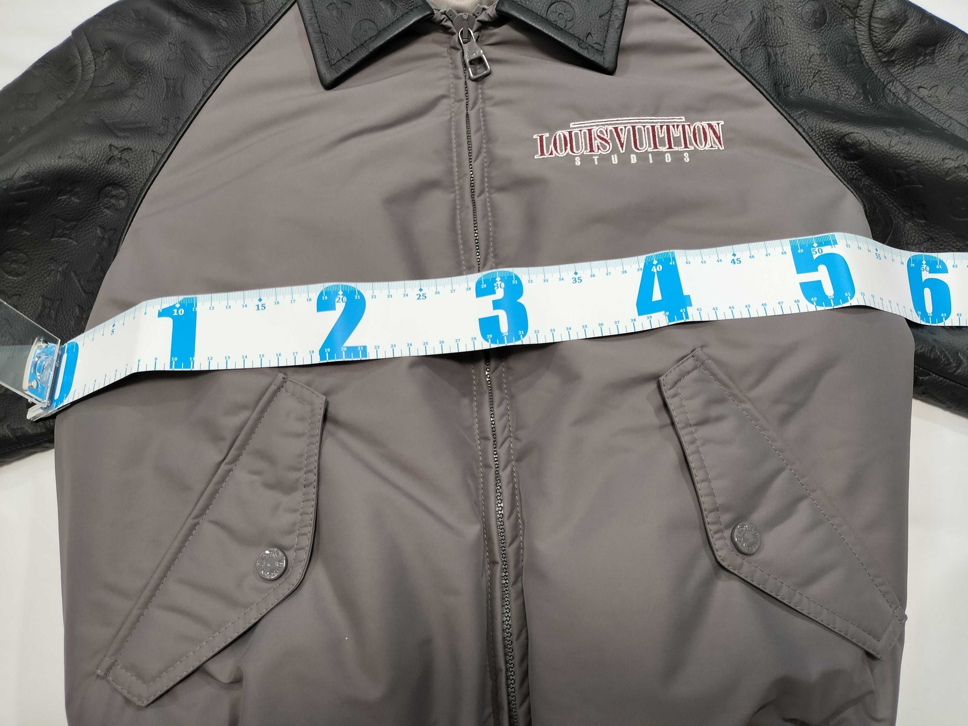 LOUIS VUITTON RM232 BQV HPL85E Arm Monogram Leather Switch Jacket/23AW