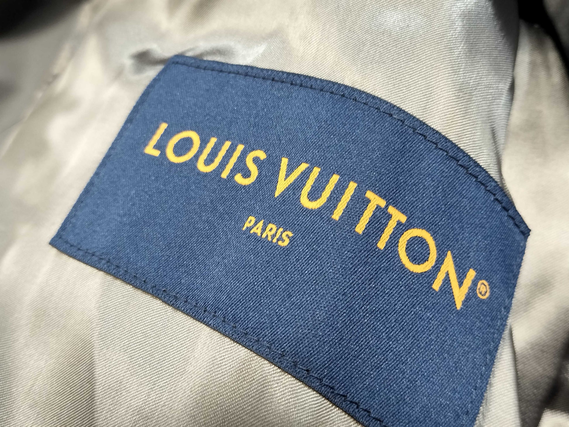 LOUIS VUITTON RM232 BQV HPL85E Arm Monogram Leather Switch Jacket/23AW