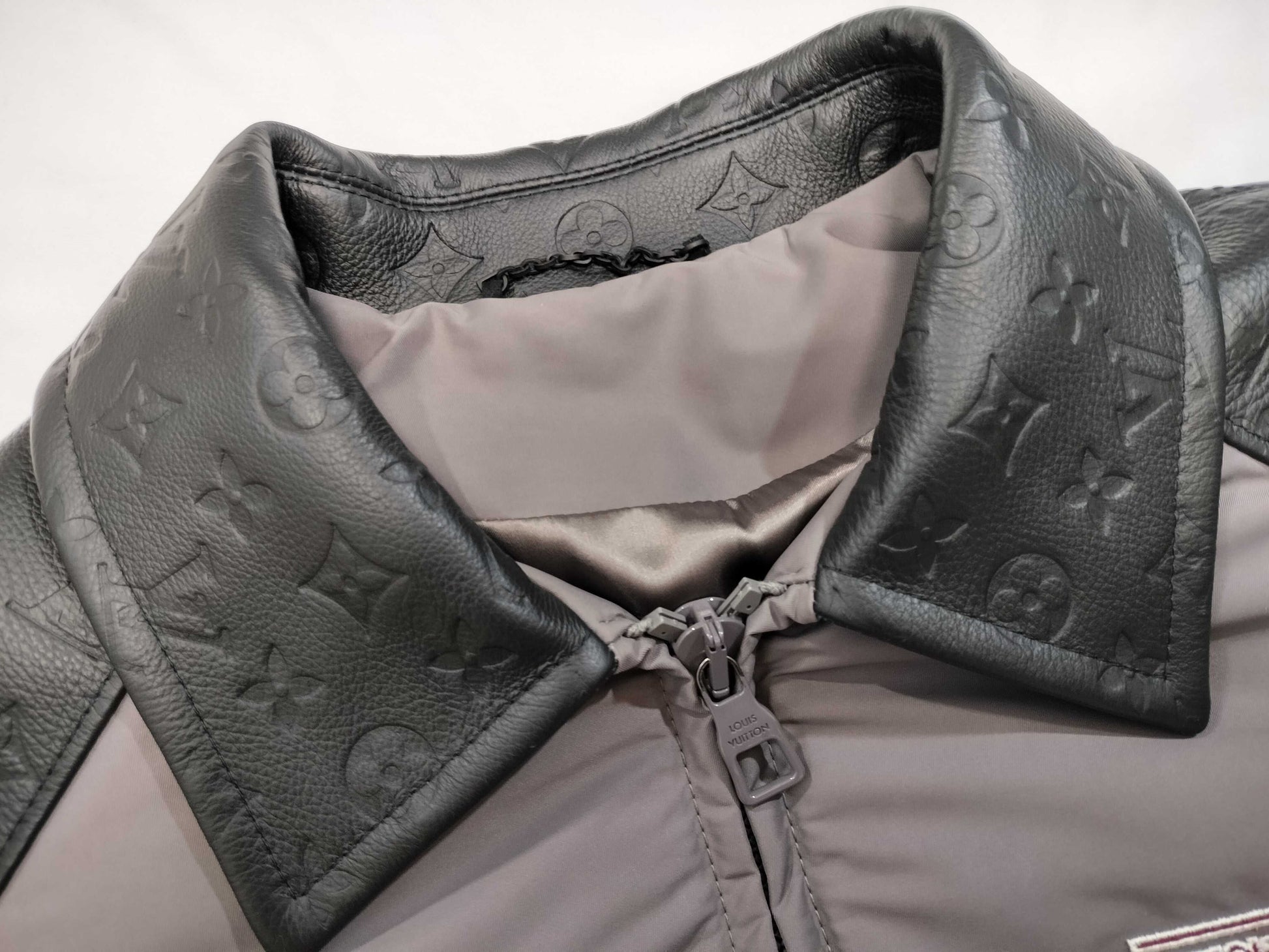 LOUIS VUITTON RM232 BQV HPL85E Arm Monogram Leather Switch Jacket/23AW