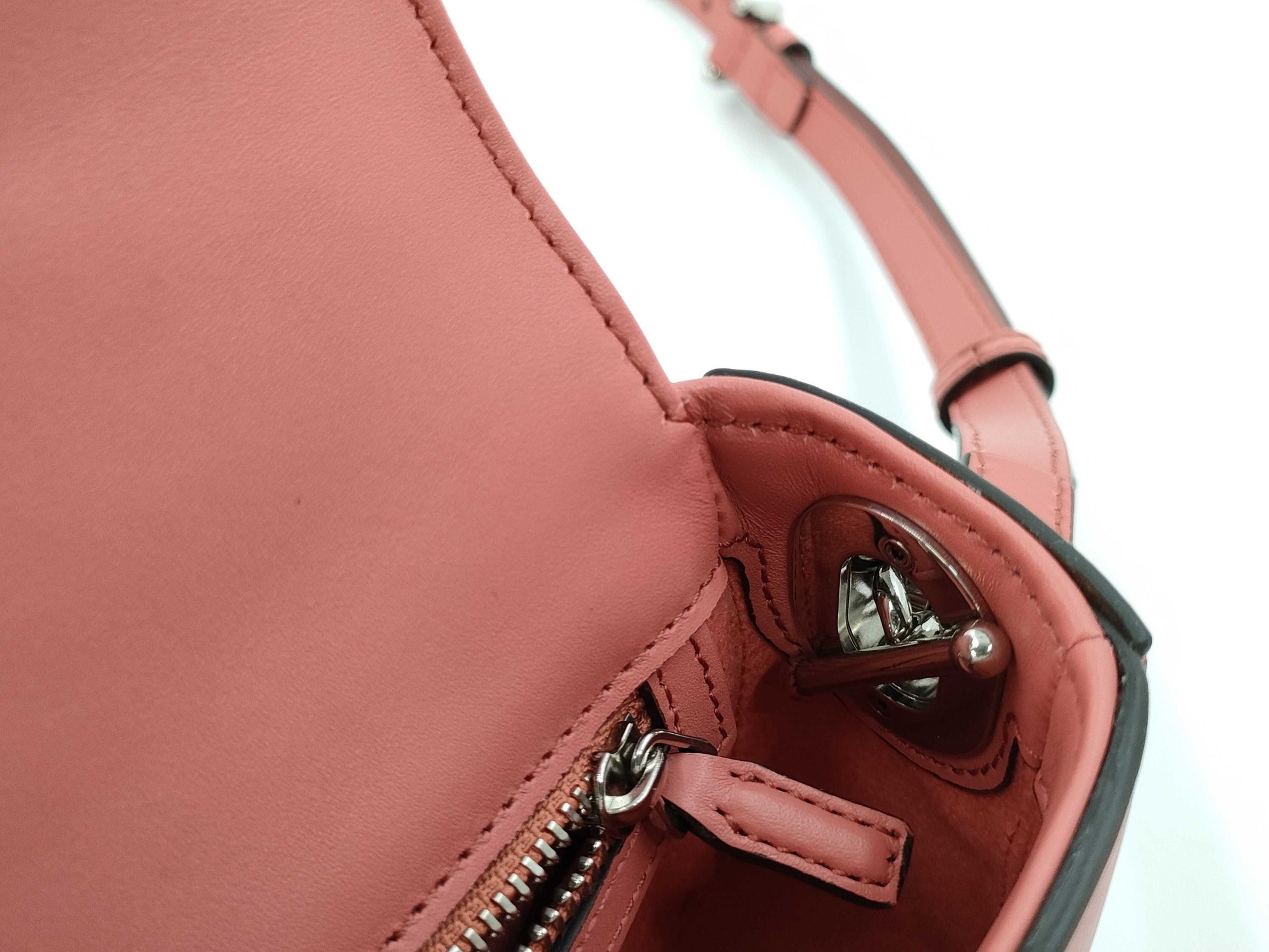 GUCCI GG Blondie 2-way shoulder bag 739722