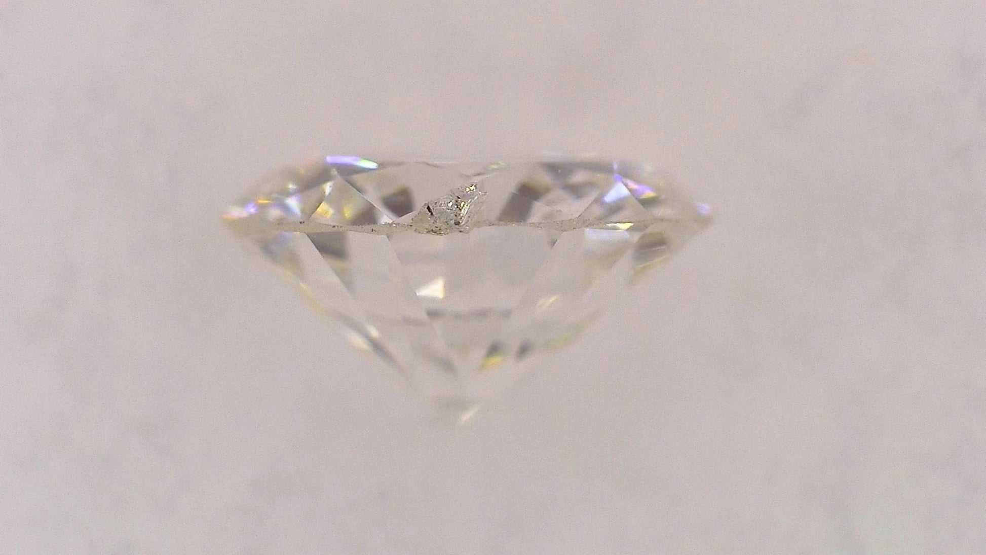 0.221ct H SI-2 FAIR/GD/FR NONE NATURAL 3.99-4.06X2.27mm Loose Diamond