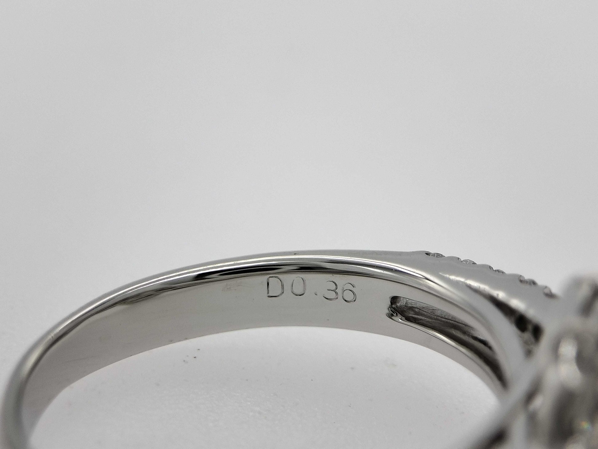 D1.007ct FD0.36ct PT900 5.7g Ring 