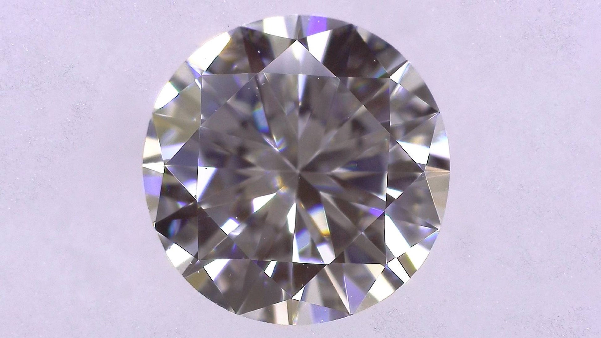 0.657ct H VVS-2 GOOD/VG/GD FAINT NATURAL 5.68-5.82X3.34mm Loose Diamond