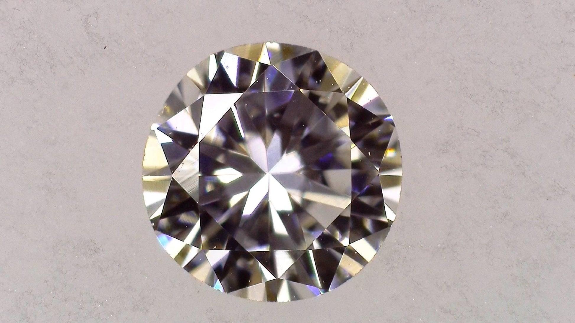 0.247ct G VS-2 GOOD/VG/FR NONE NATURAL 4.00-4.08X2.44mm Loose Diamond