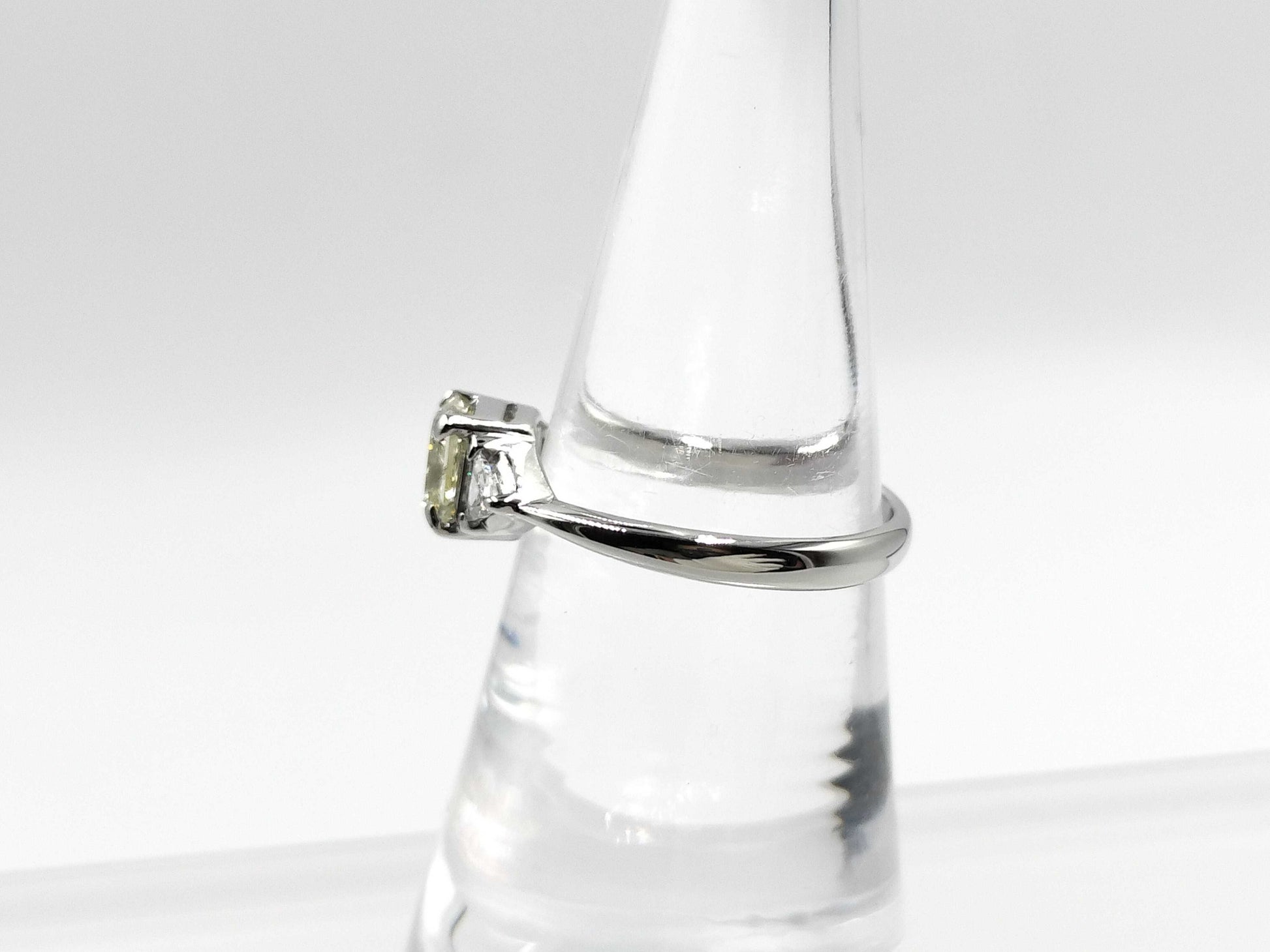 D1.008ct FD0.16ct PT900 4.2g Ring 