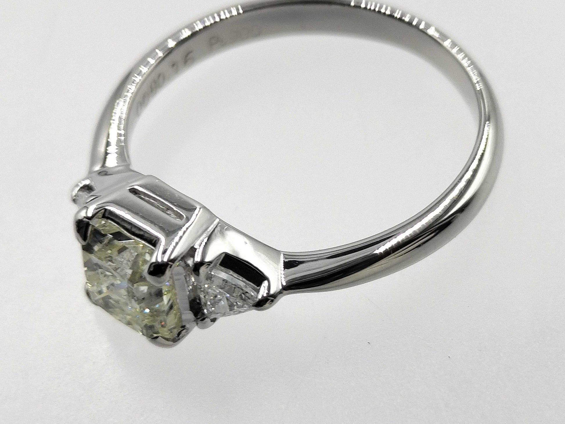 D1.008ct FD0.16ct PT900 4.2g Ring 
