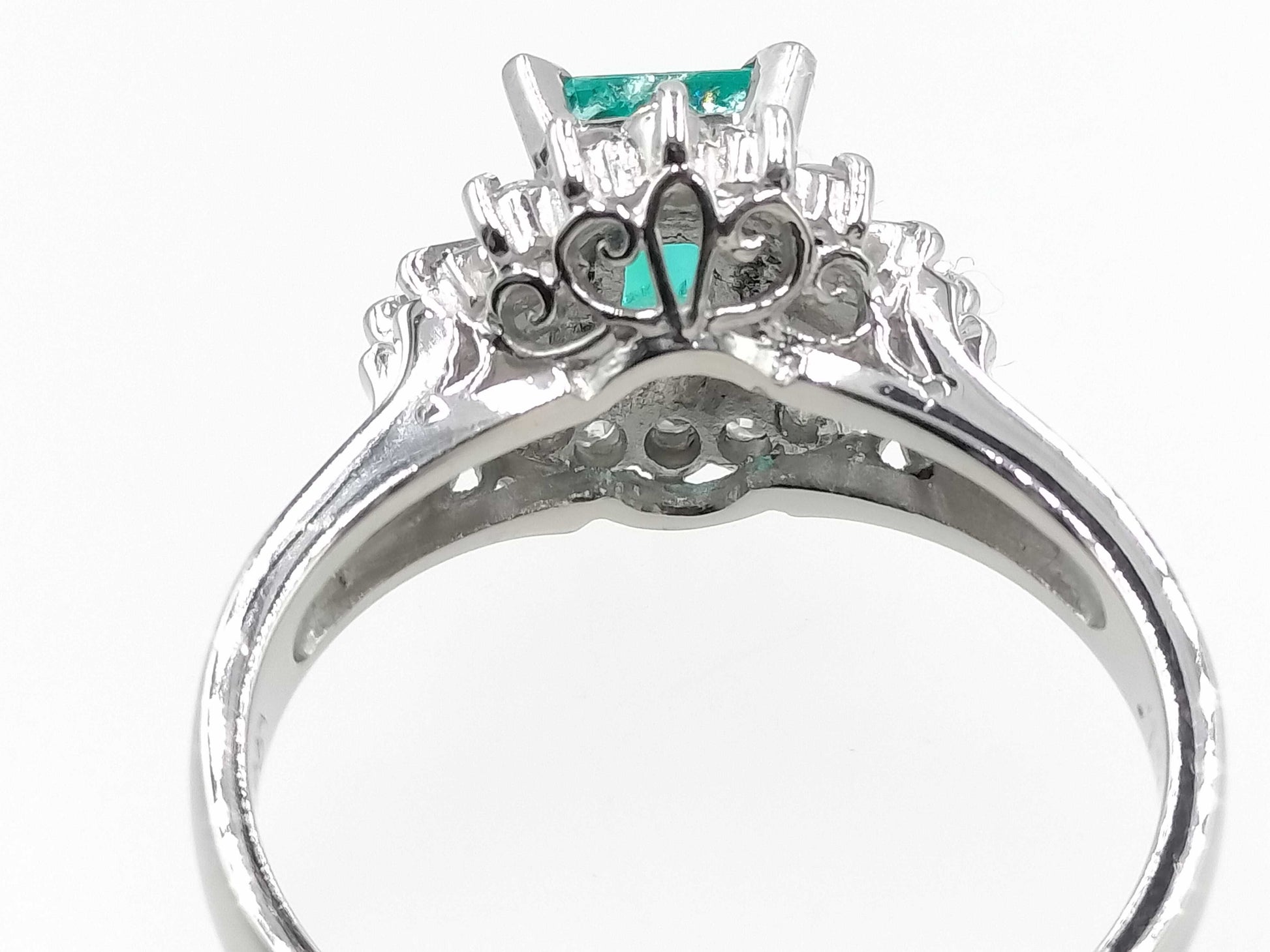 E0.77ct D0.35ct Pt900 5.1g Ring 