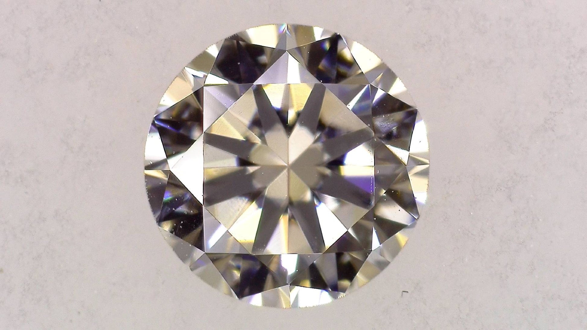 0.388ct H VS-1 GOOD/GD/GD FAINT NATURAL 4.65-4.68X2.83mm Loose Diamond