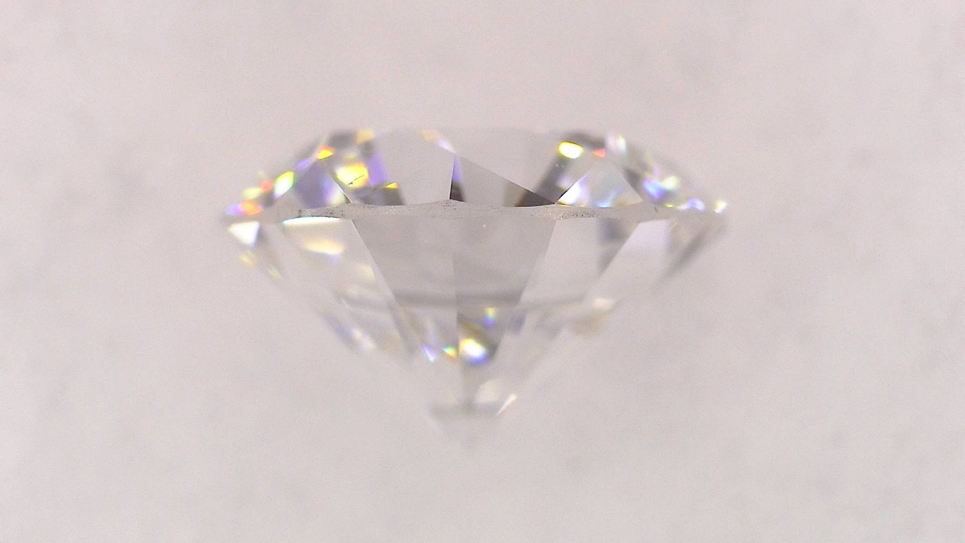 0.640ct E VS-1 VERY GOOD/VG/VG NONE NATURAL 5.46-5.54X3.45mm Loose Diamond