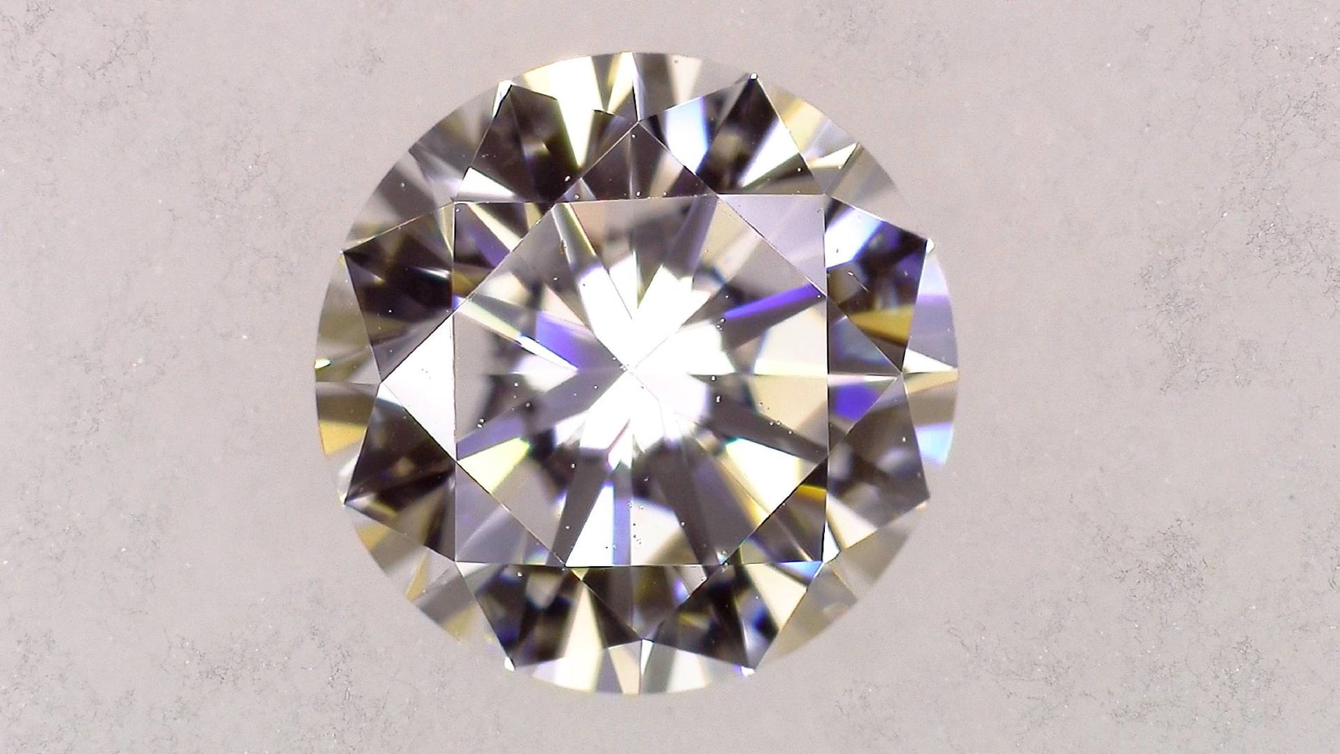 0.315ct D VS-2 VERY GOOD/VG/GD MEDIUM BLUE NATURAL 4.33-4.37X2.68mm Loose Diamond