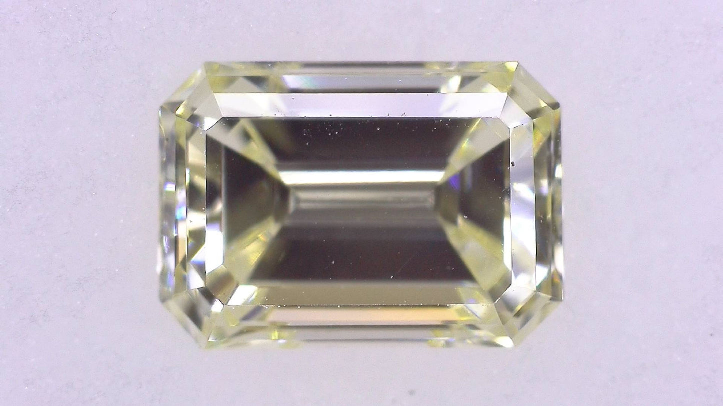 0.455ct UNDER N) VERY LIGHT YELLOW VS-1 ****/GD/GD MEDIUM BLUE NATURAL 5.21-3.70X2.63mm EM Diamond Loose