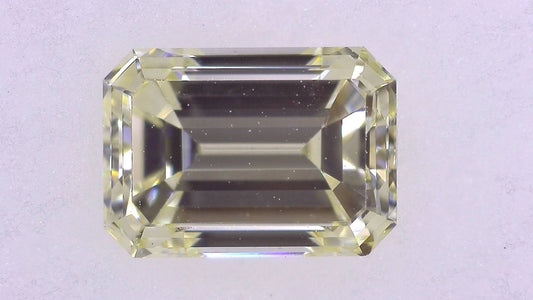 0.482ct UNDER N) VERY LIGHT YELLOW VS-2 ****/VG/GD MEDIUM BLUE NATURAL 5.16-3.67X2.64mm EM Diamond Loose