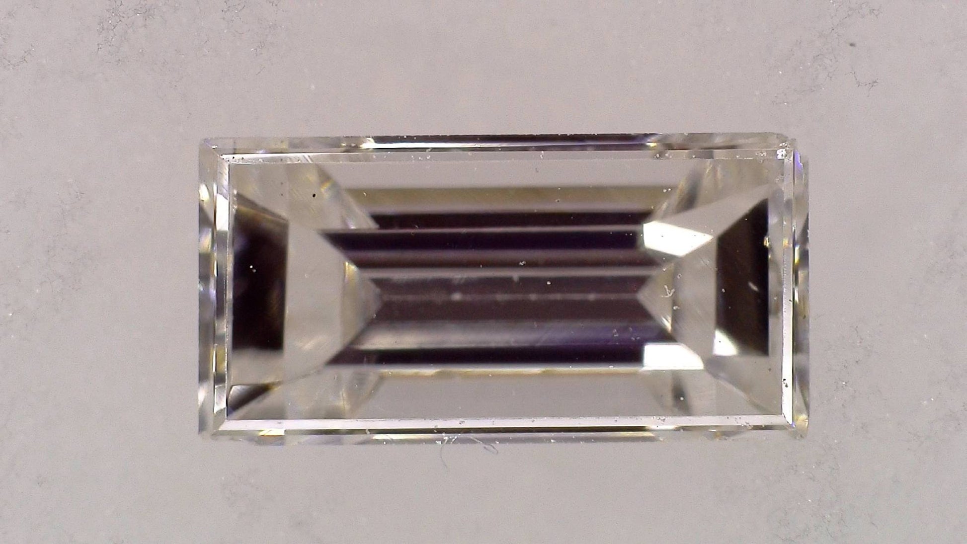 0.234ct G SI-1 ****/GD/FR FAINT NATURAL 4.96-2.50X1.92mm RCT Diamond Loose