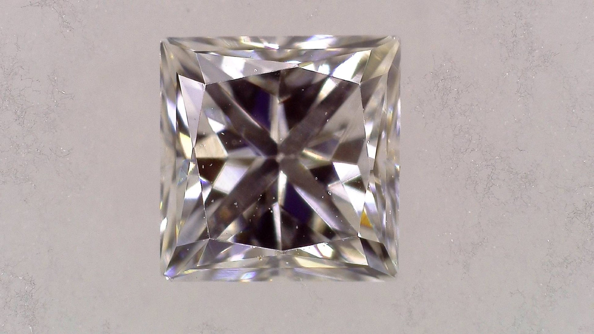 0.219ct G VS-1 ****/GD/GD NONE NATURAL 3.25-3.17X2.52mm SQ Loose Diamond