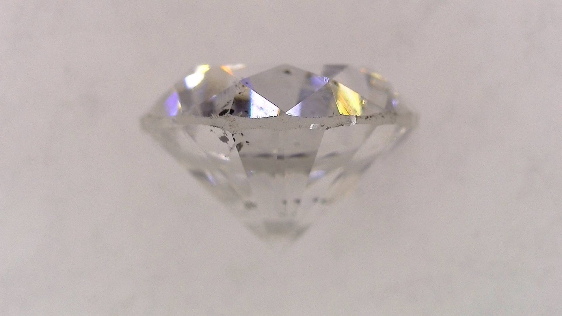 0.773ct E SI-2 POOR/FR/FR STRONG BLUE NATURAL 5.55-5.61X3.78mm Loose Diamond