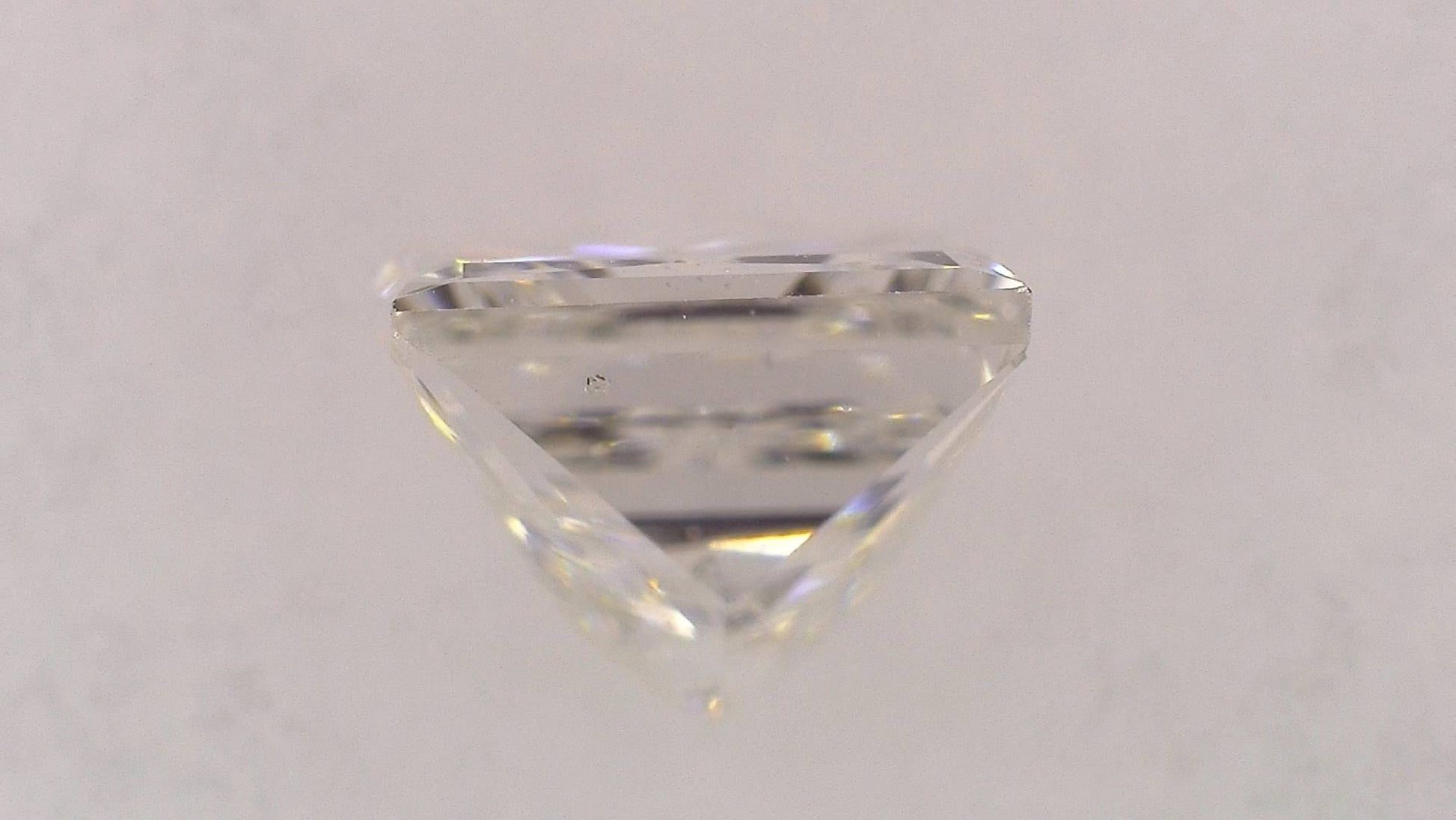 0.276ct H SI-2 ****/GD/GD FAINT NATURAL 3.52-3.45X2.63mm SQ Loose Diamond