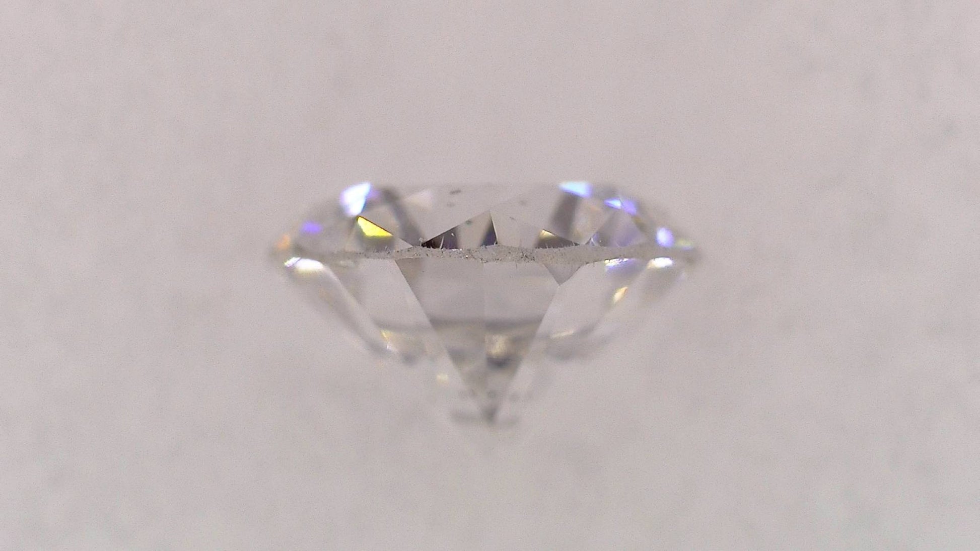 0.309ct E SI-1 GOOD/GD/FR FAINT NATURAL 4.28-4.33X2.69mm Loose Diamond