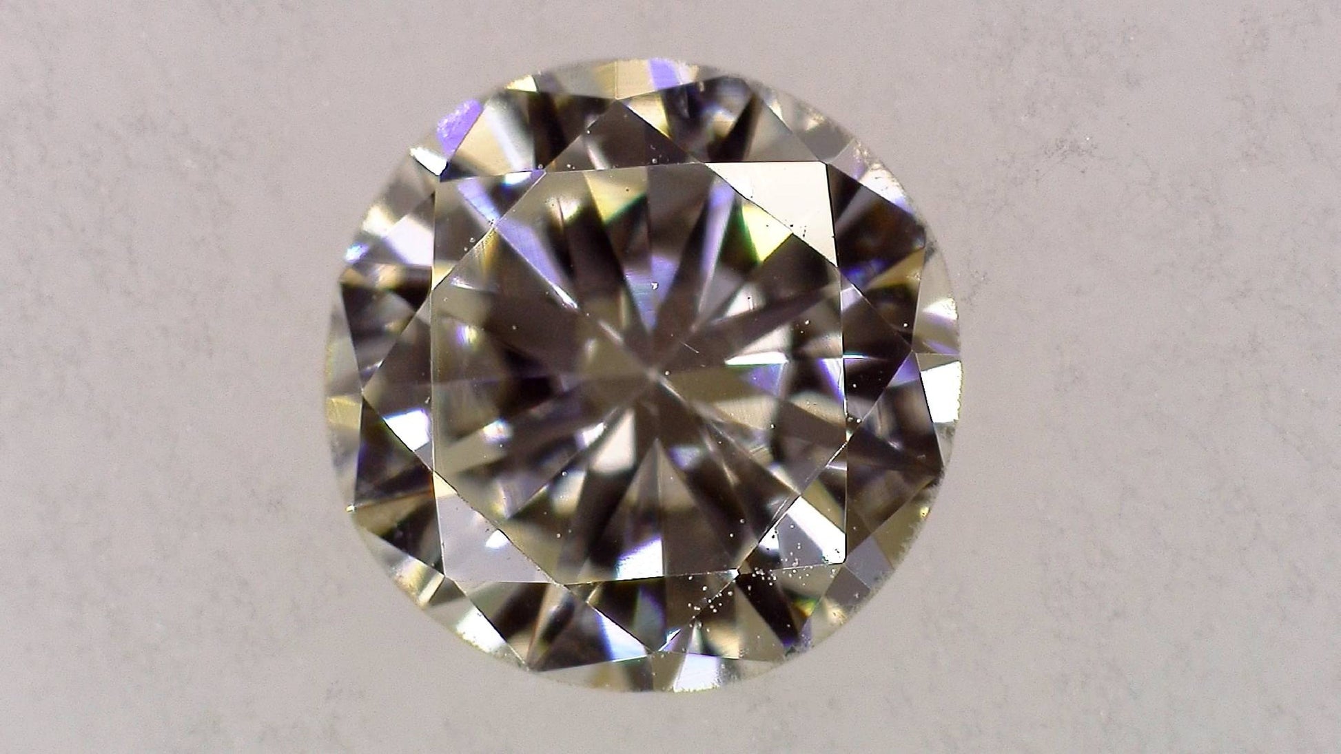 0.275ct J SI-1 GOOD/GD/FR NONE NATURAL 4.17-4.26X2.44mm Loose Diamond