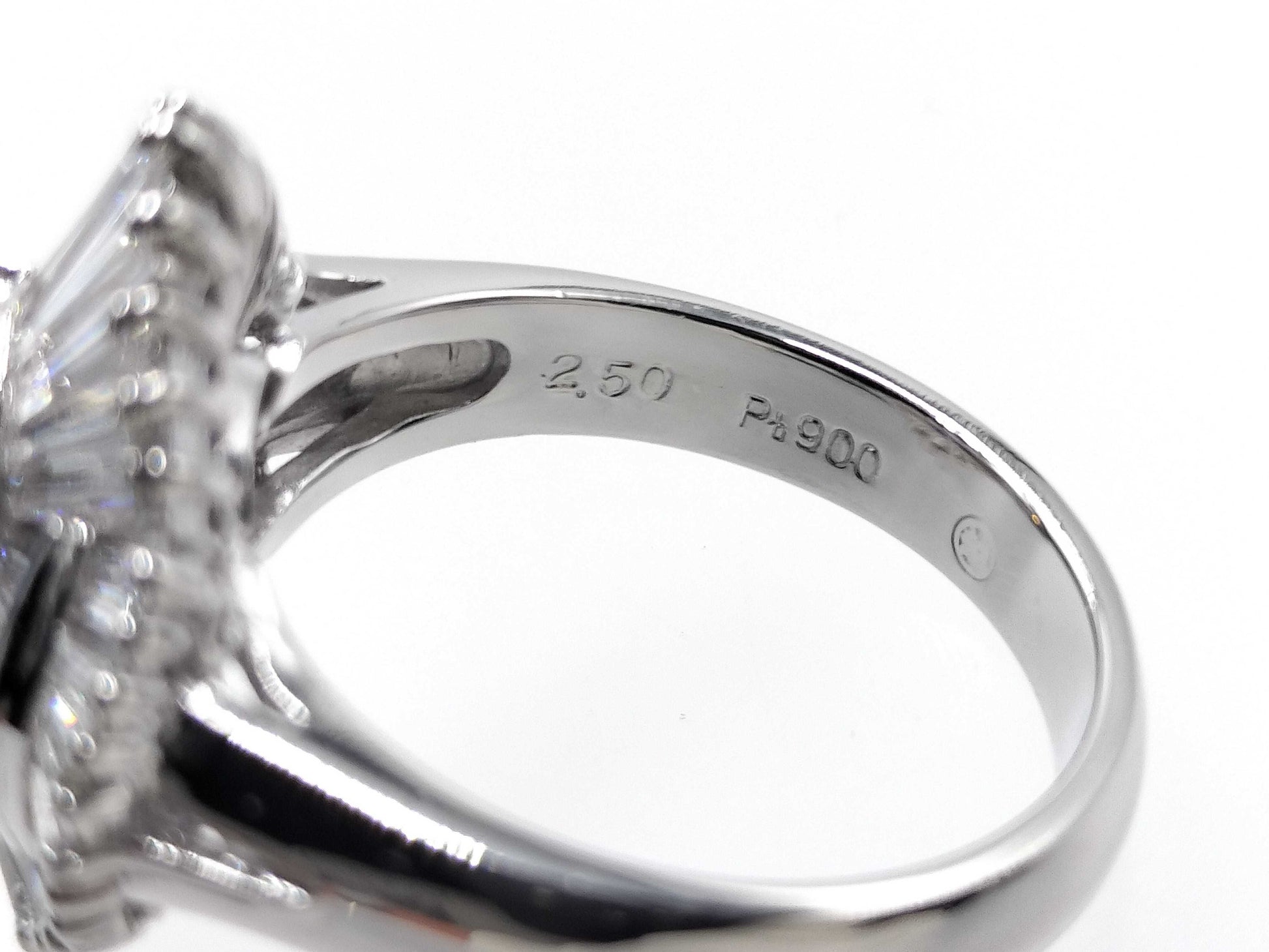TZ2.50ct D1.385ct PT900 10.5g Ring 