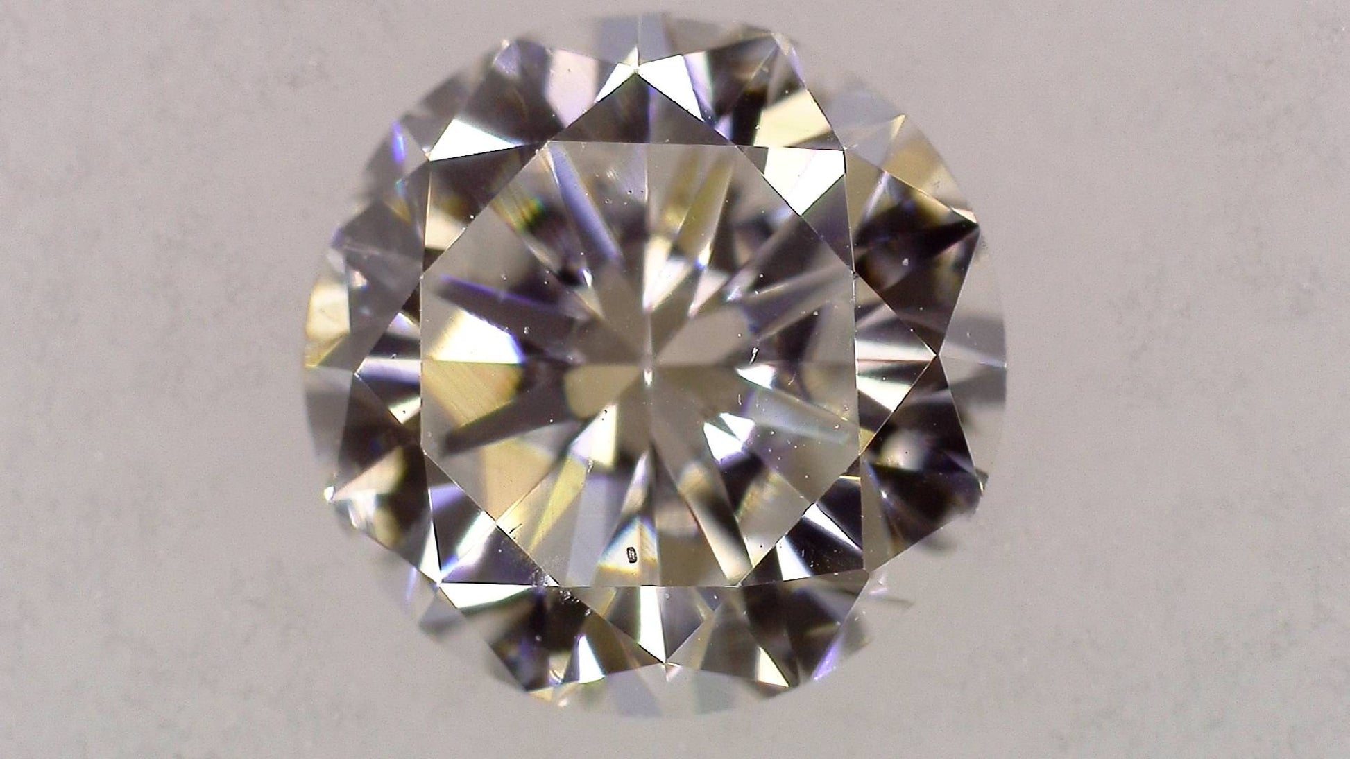 0.395ct F VS-1 GOOD/GD/GD FAINT NATURAL 4.68-4.72X2.81mm Loose Diamond