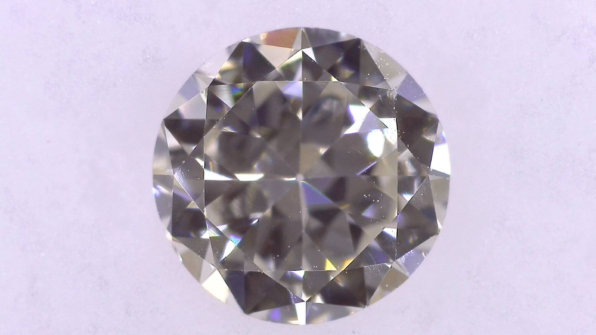 0.719ct J SI-1 POOR/GD/PR MEDIUM YELLOWISH GREEN NATURAL 5.90-5.98X3.25mm Loose Diamond