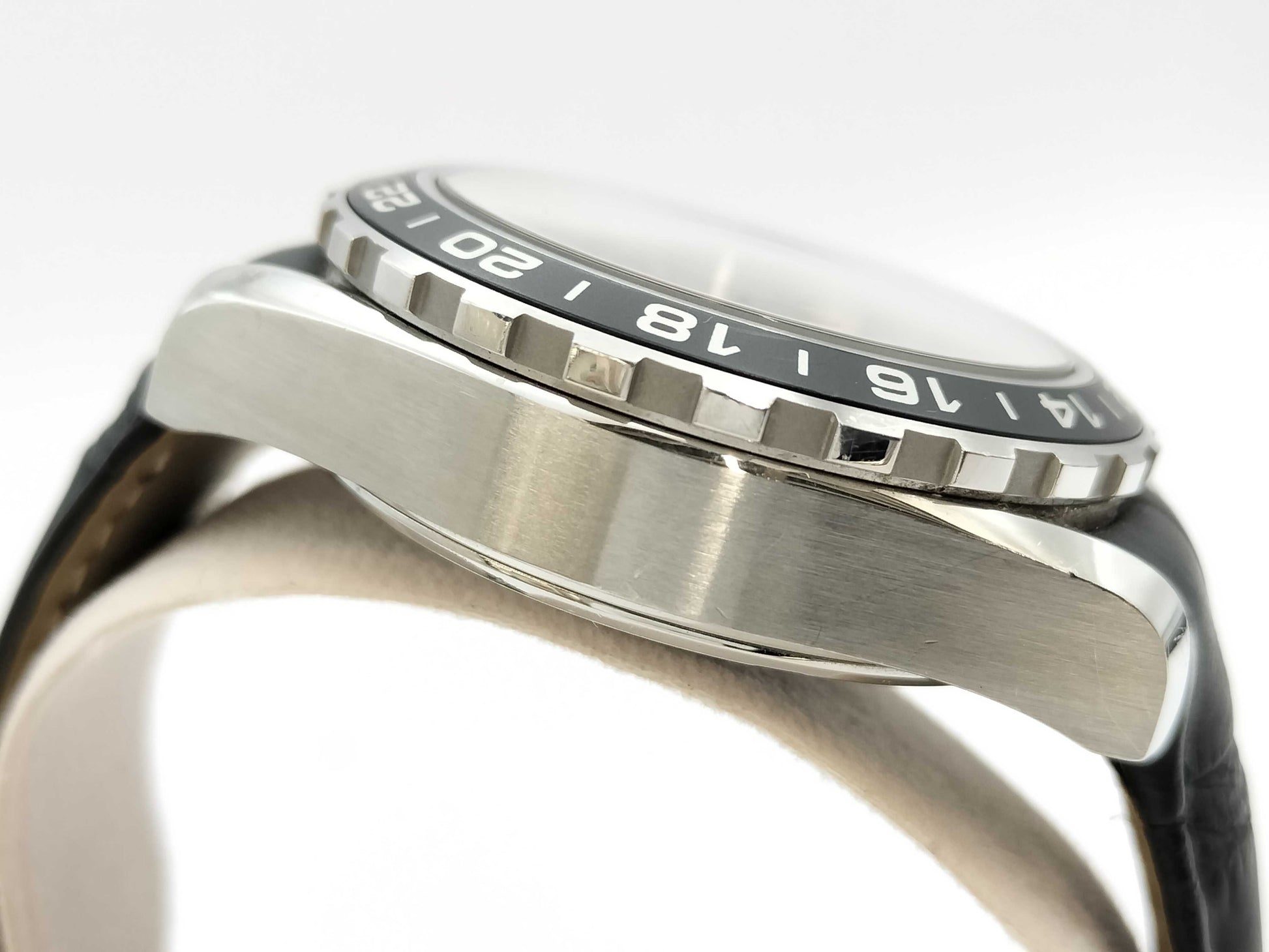 OMEGA 231.13.44.52.04.001 78601911 Automatic White Dial Men's Watch