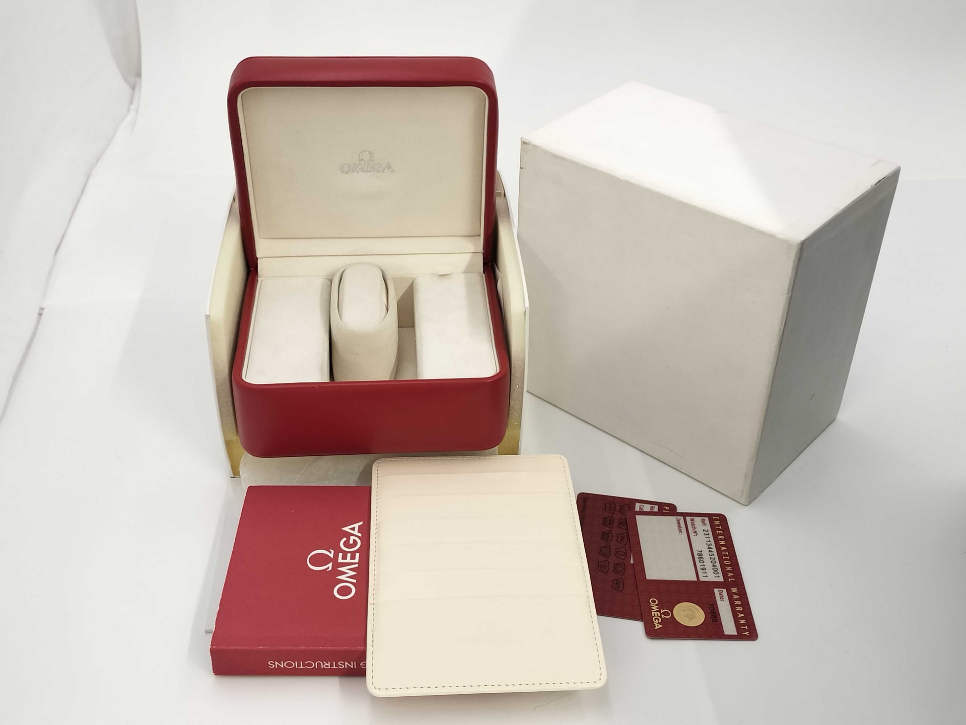 OMEGA 231.13.44.52.04.001 78601911 Automatic White Dial Men's Watch