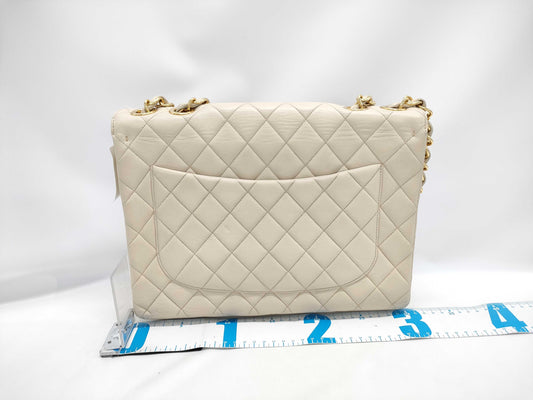 GUCCI CHANEL Matelasse Chain Shoulder Bag, White, No. 3