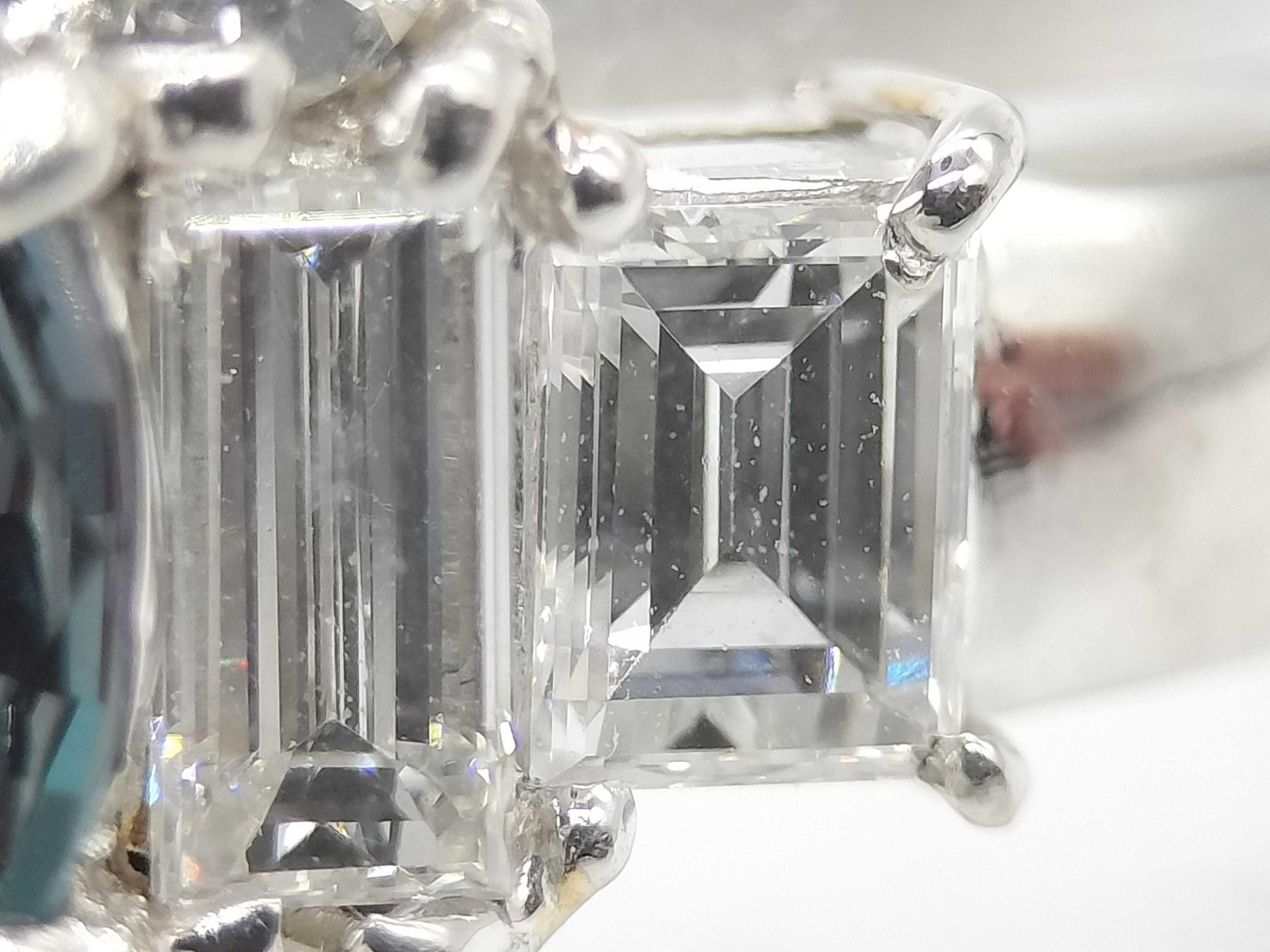 AX 0.88ct D 1.68ct Pt900 8.5g Ring 