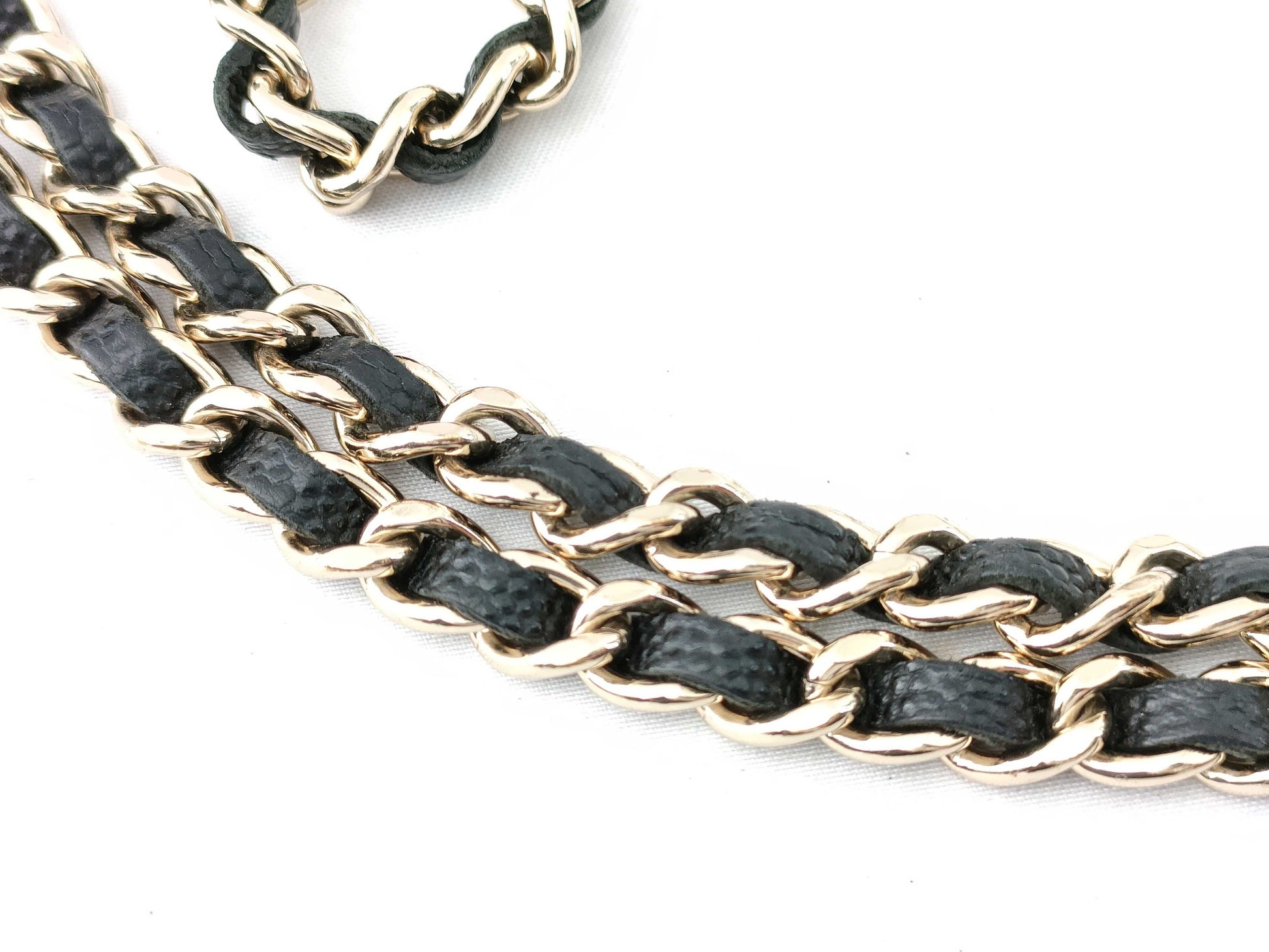 CHANEL #31 Caviar Skin Mini Vanity Chain Bag