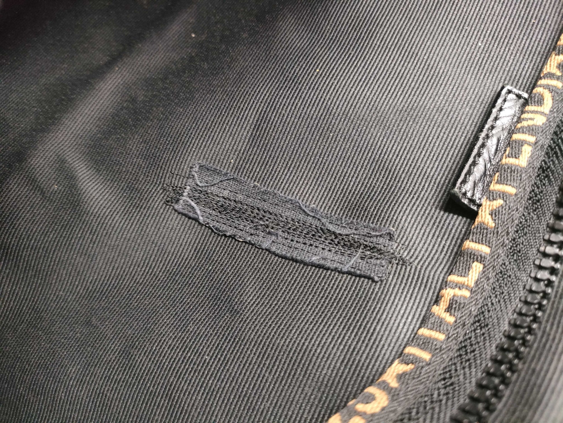 FENDI nylon bag, bottom piping condition considered, handbag