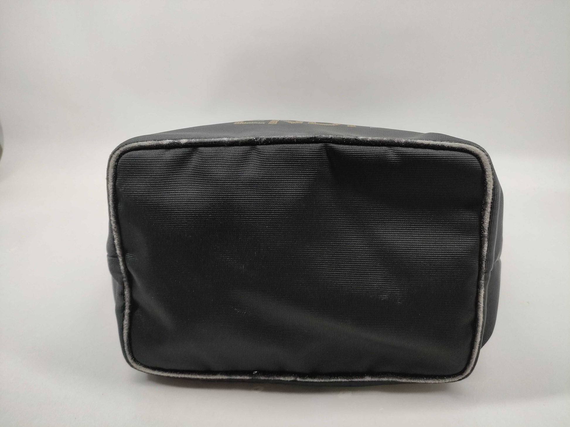 FENDI nylon bag, bottom piping condition considered, handbag