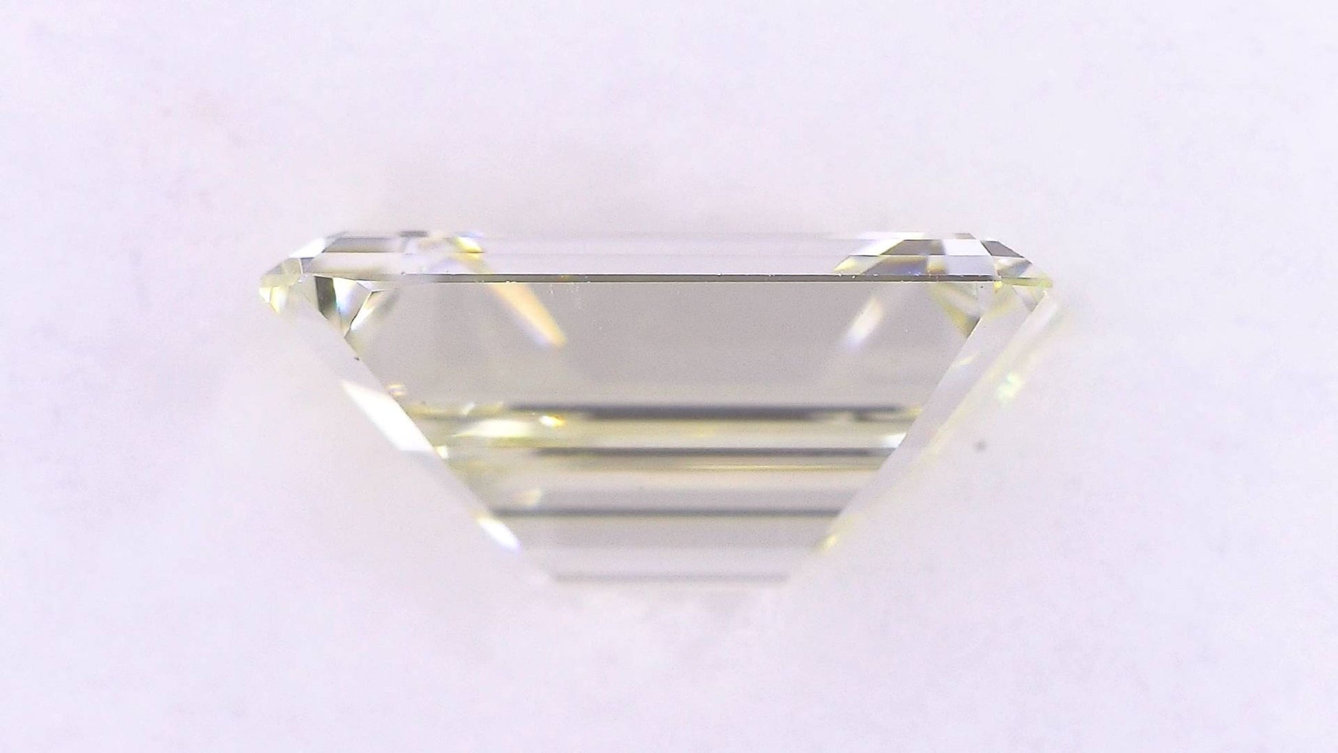 2.078ct UNDER N)VERY LIGHT YELLOW VS-2 ****/GD/GD FAINT NATURAL 9.13-6.64X4.01mm EM Diamond Loose