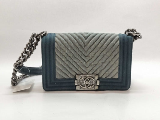 CHANEL Boy Chanel Chevron Denim Shoulder Bag 20862150