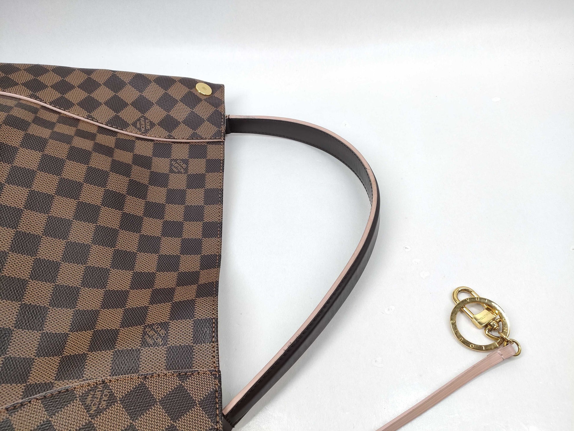 LOUIS VUITTON N41556 Damier Kaisa Hobo/Rose Ballerine Shoulder Bag