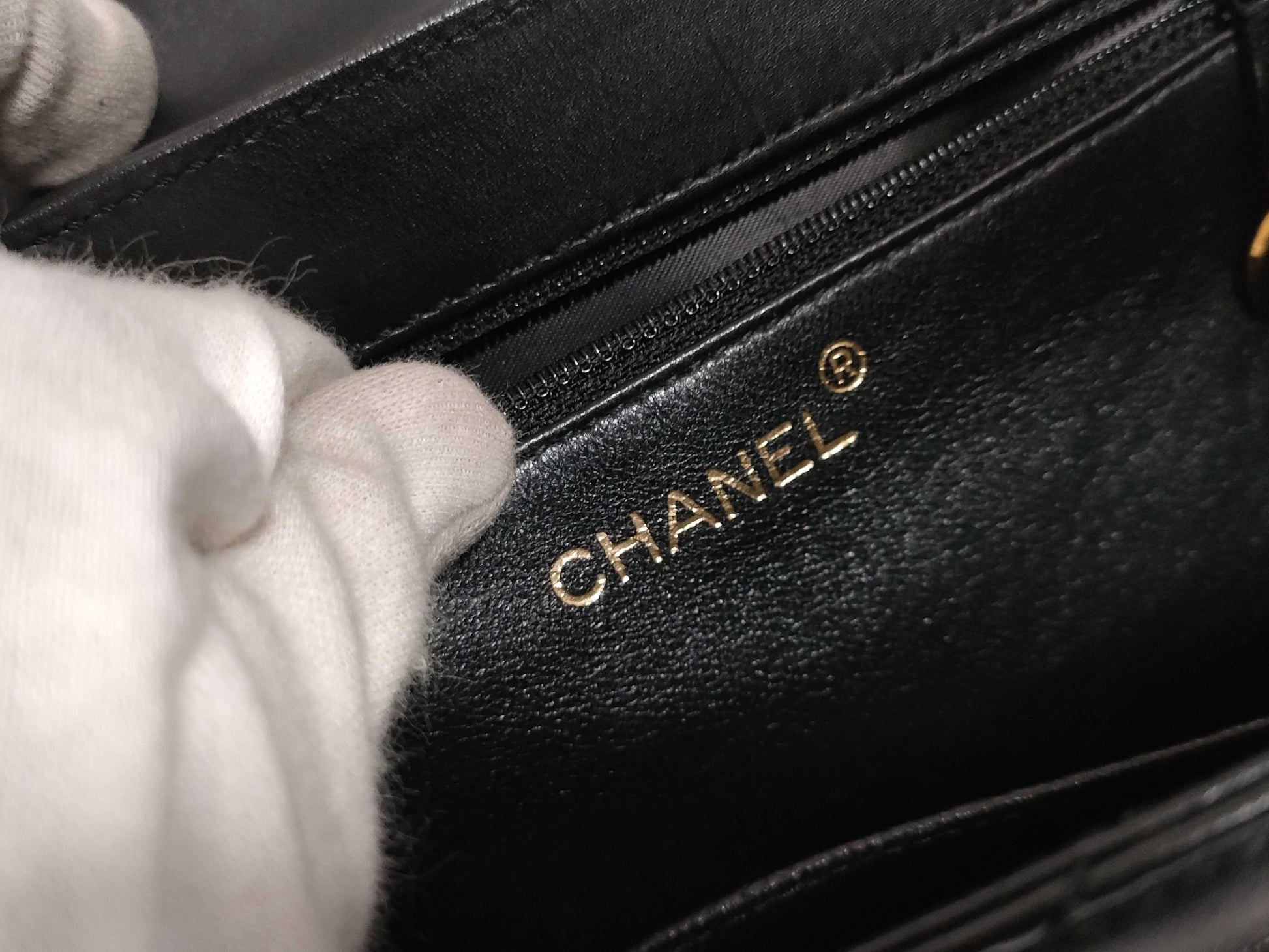 CHANEL Lambskin One-Shoulder Handbag