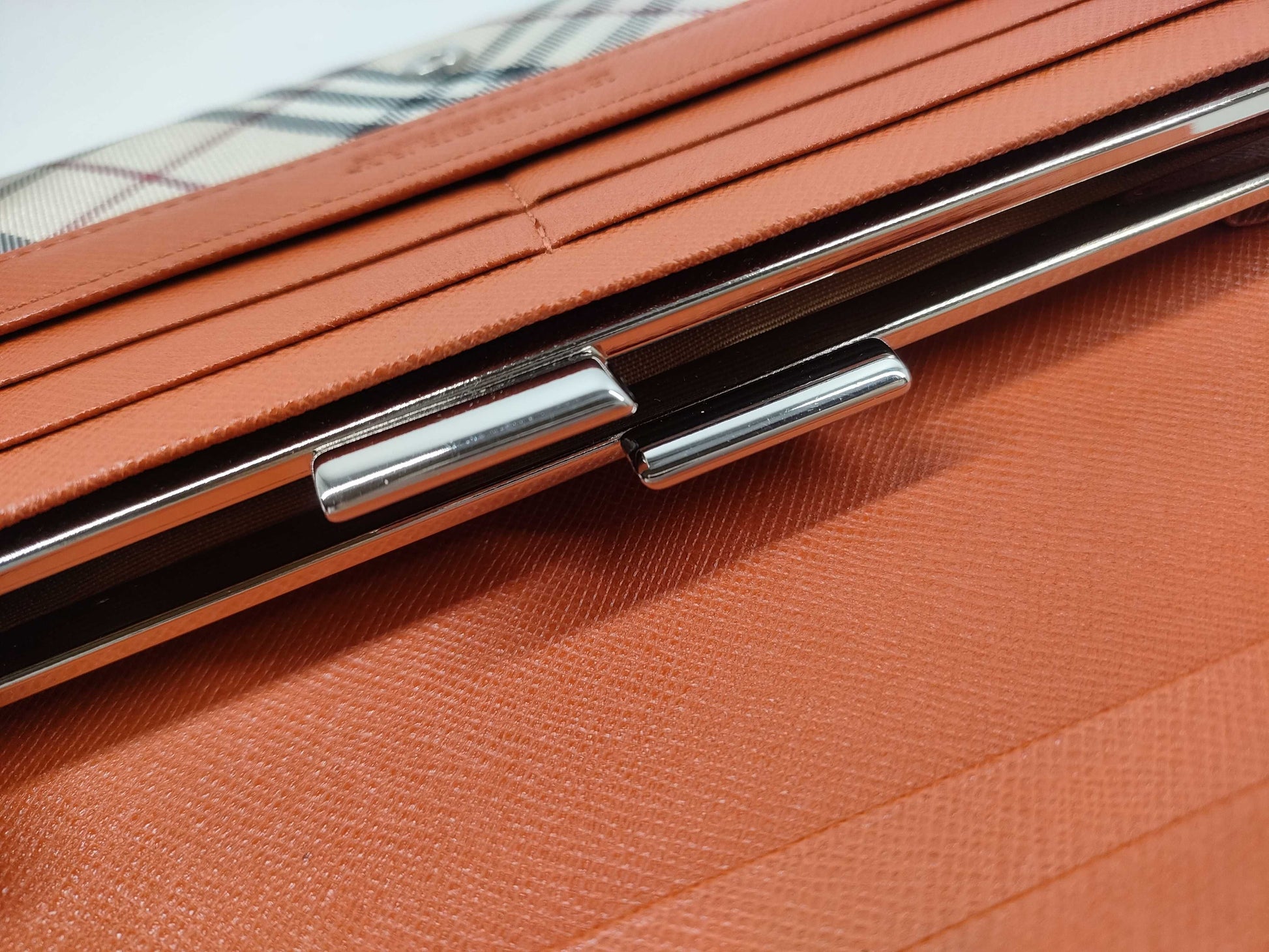 BURBERRY Gama Long Wallet