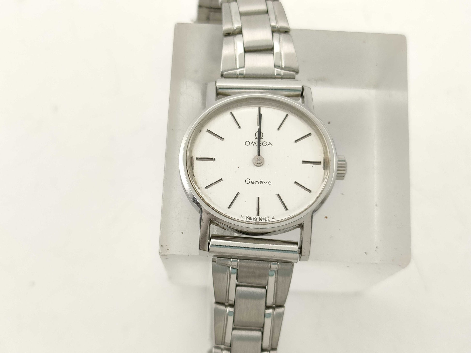 OMEGA Geneva Manual Winding Unmoving Women's Watch
