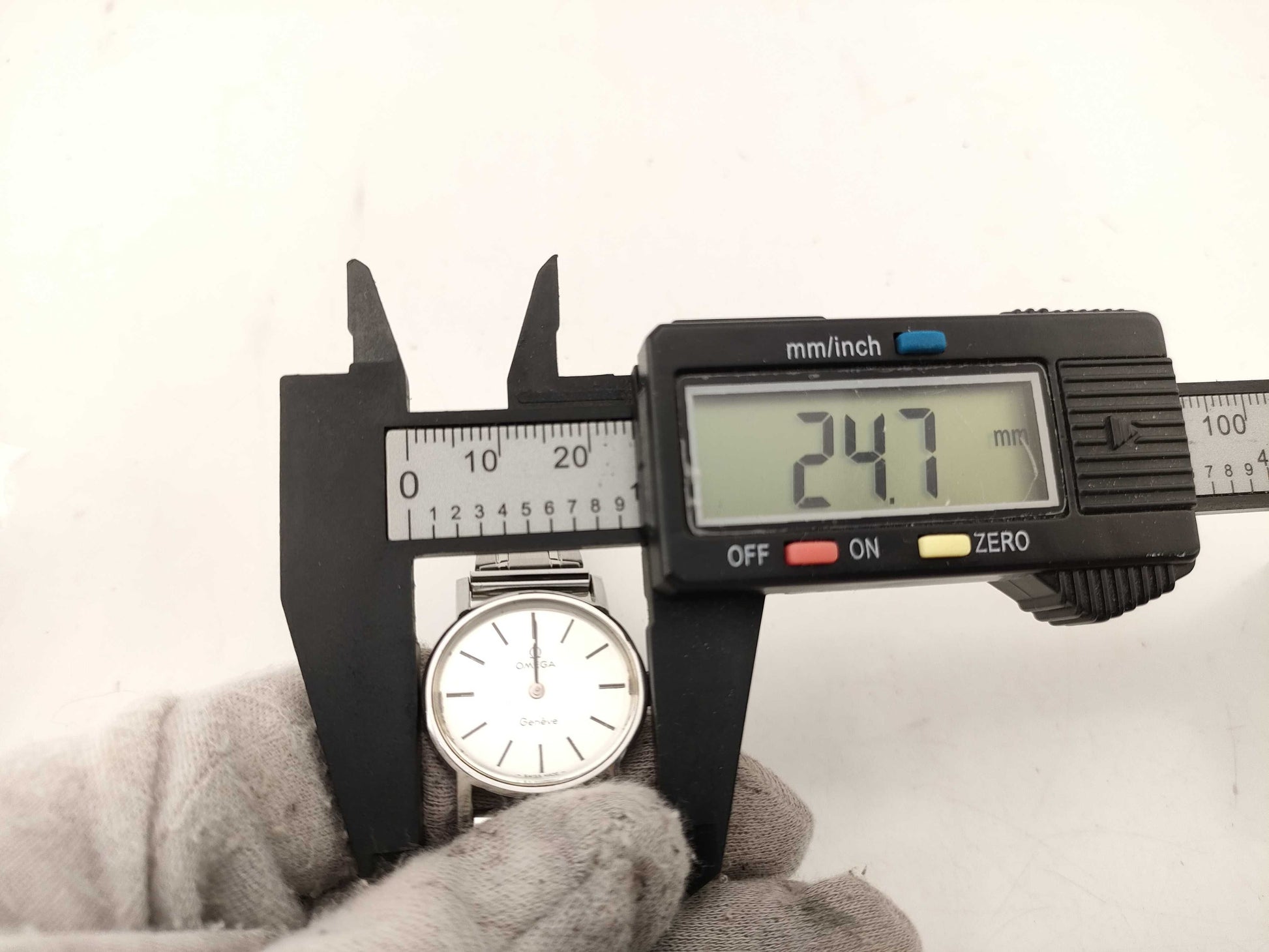 OMEGA Geneva Manual Winding Unmoving Women's Watch