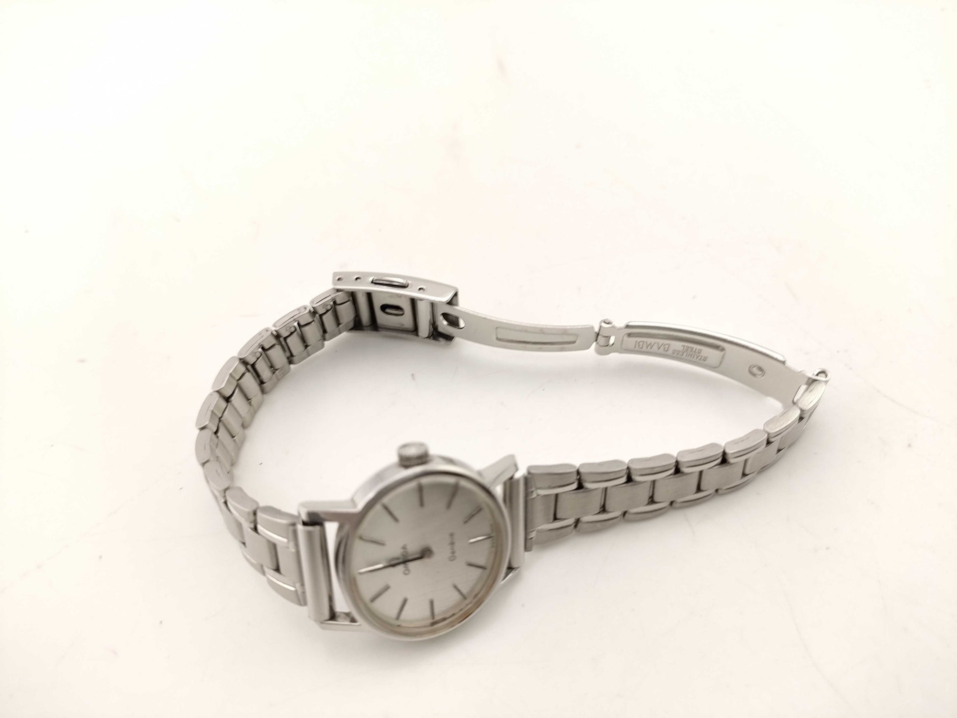 OMEGA Geneva Manual Winding Unmoving Women's Watch