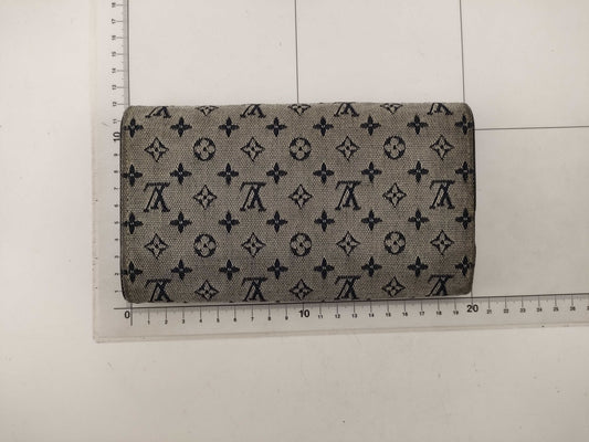 LOUIS VUITTON Monogram Mini M92243 Porte Tresor International Wallet