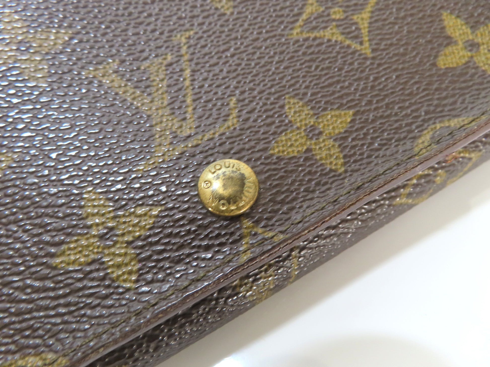 LOUIS VUITTON Monogram Compact Zip Wallet