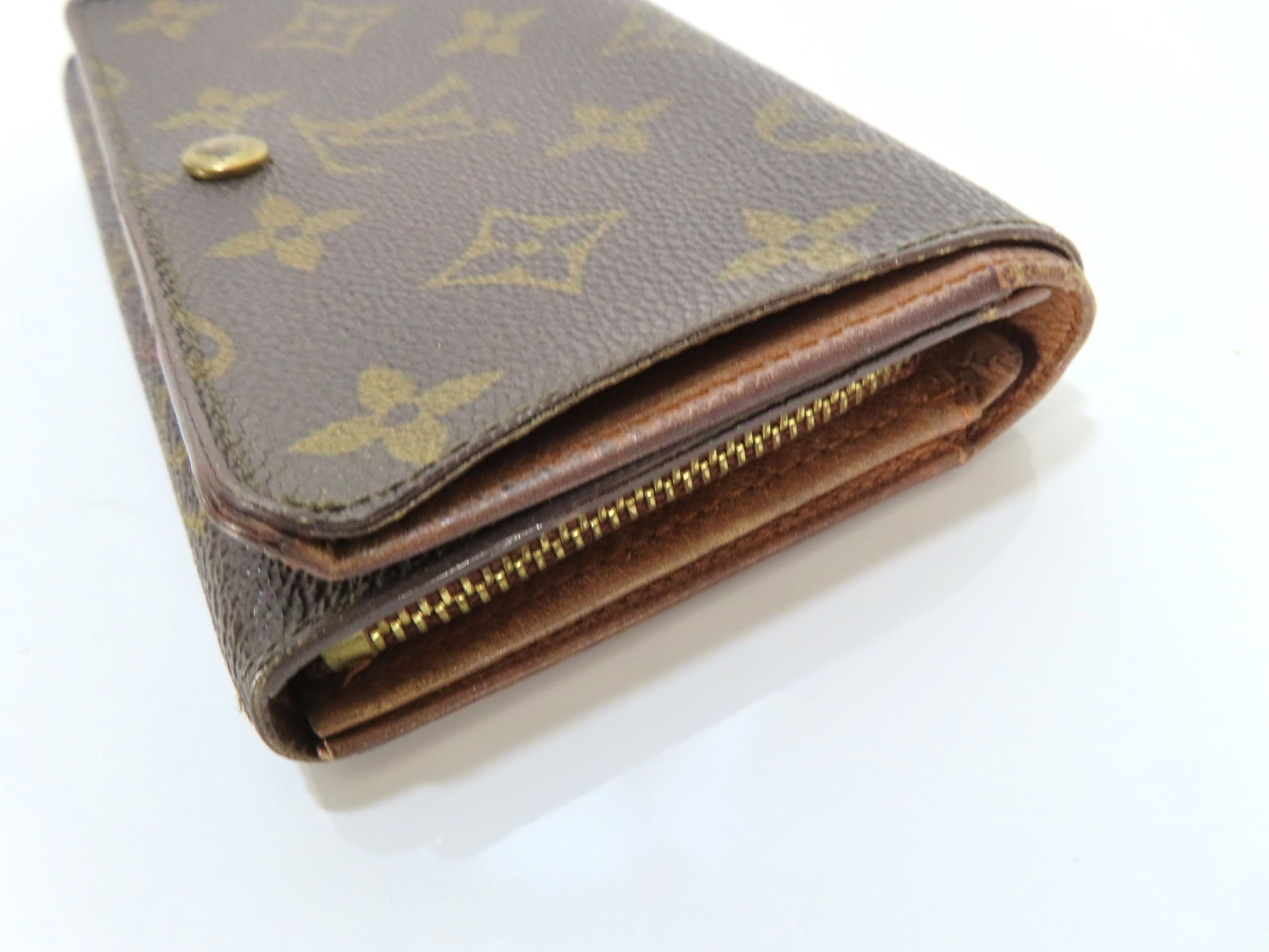 LOUIS VUITTON Monogram Compact Zip Wallet