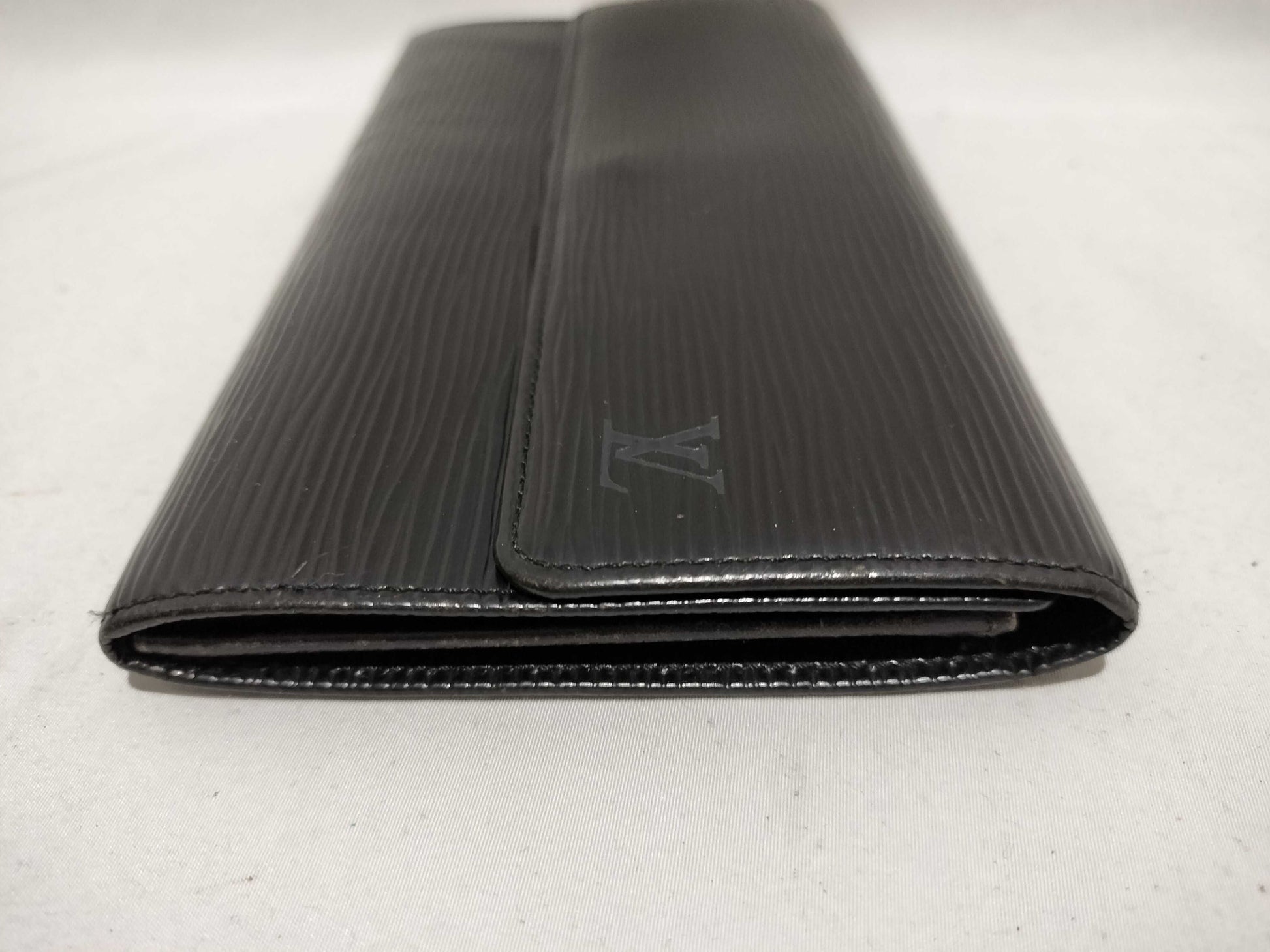 LOUIS VUITTON Epi Porte Monnaie Credit Noir Black Wallet