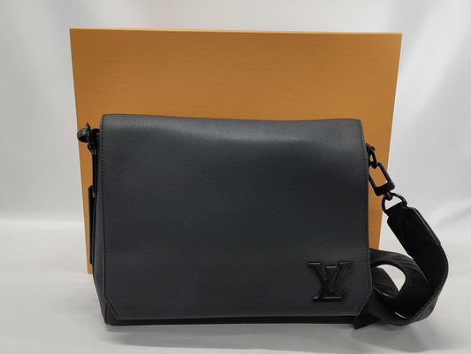LOUIS VUITTON Aerogram Takeoff Messenger Shoulder Bag with RFID Tag