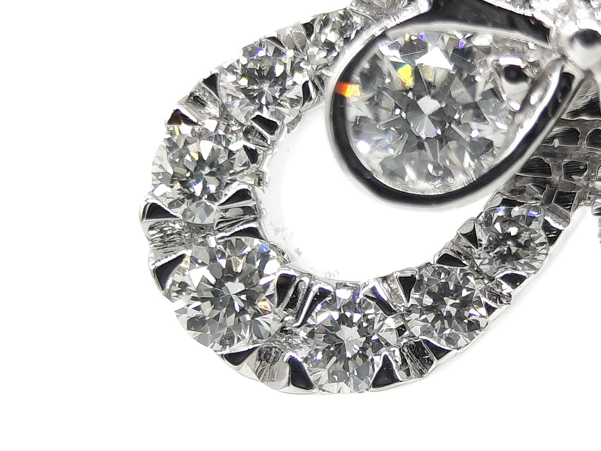 GRAFF Butterfly Pave Diamond WG Au750 4.8g Earrings 