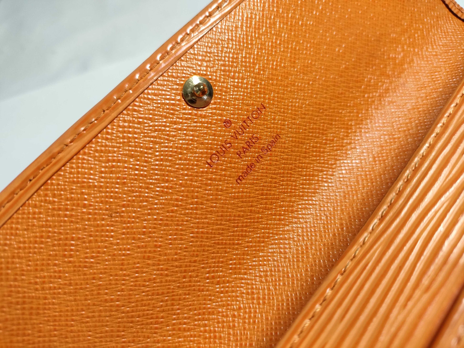 LOUIS VUITTON M63577 Epi M63577 Epi Pochette Porte Monnaie Credit Orange Wallet