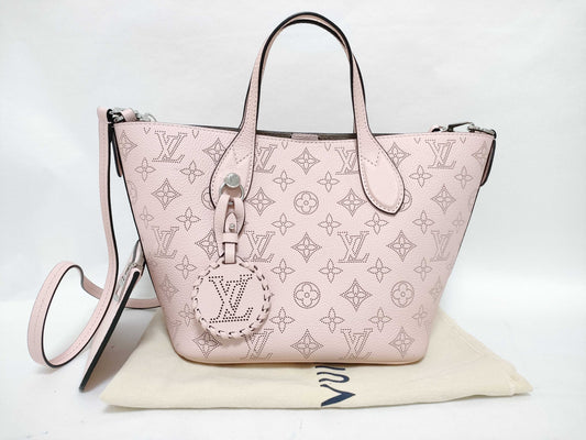 LOUIS VUITTON M23196 Mahina M23196 Blossom PM Handbag